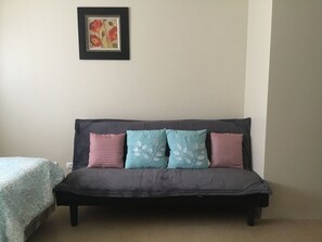 แฟมิลี่สตูดิโอ | ห้องนั่งเล่น | ทีวีจอแบน