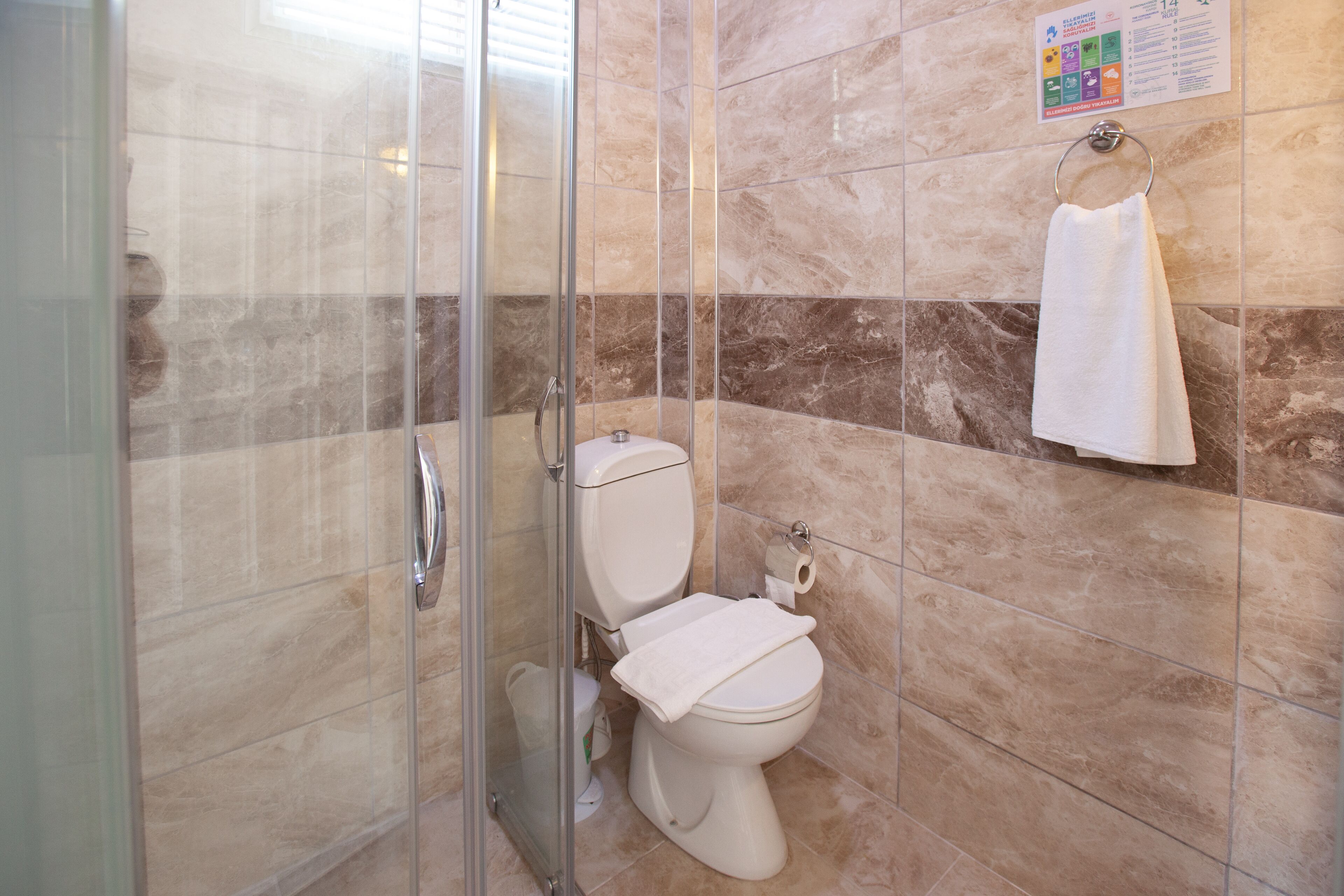 standard double room | bathroom shower