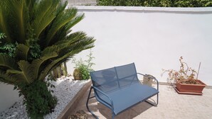 Family Triple Room, Garden View, Garden Area