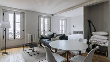 Quadruple Studio | Living area