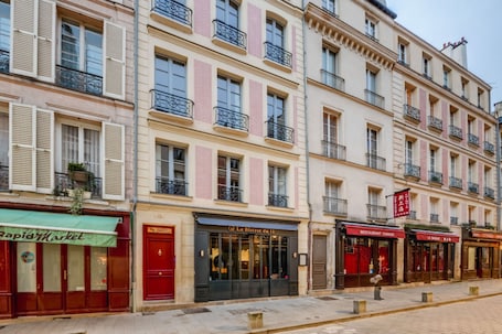 Extérieur. Les Apparts de l'Oncle Louis