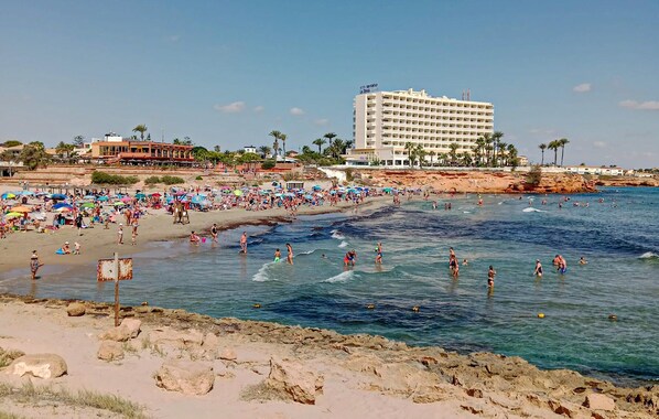 Plage à proximité, pêche sur place