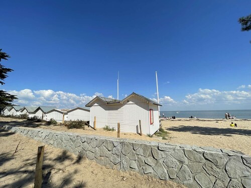 Cozy Beachside House with Mezzanine, Terrace & Close to Shops - Noirmoutier Island