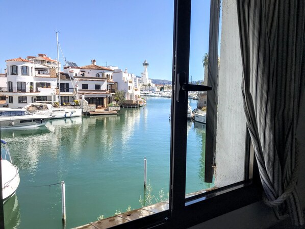 Interior - 151-Typical fisherman house with canal views, parking - free wifi (Empuriabrava)