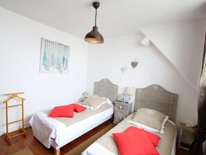 3 bedrooms, free WiFi, bed sheets - Sea view house, near Utah beach, 6 pers, linens included (Saint-Marcouf)
