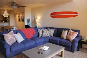 TV, DVD player, books - Spacious and Modern Maui Condo Steps to the Beach! (Lahaina)