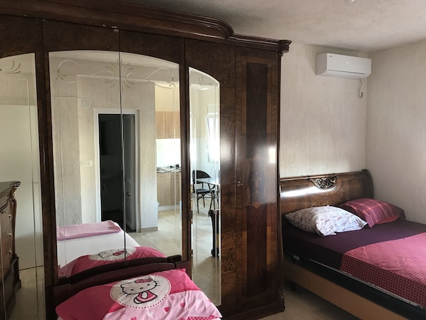 Basic-Studio | Kostenloses WLAN, Bettwäsche