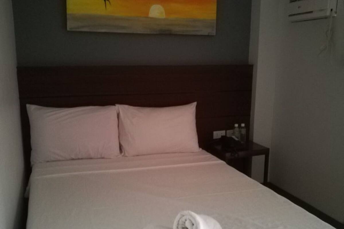 Standardzimmer | Schreibtisch, Verdunkelungsvorhänge, schallisolierte Zimmer