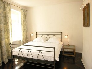 Deluxe Apartment, 3 Bedrooms, Balcony, Park View (incl. final cleaning fee € 80,-) | Soundproofing, rollaway beds, free WiFi, bed sheets - Villa Albrechtsburg (Bad Schandau)