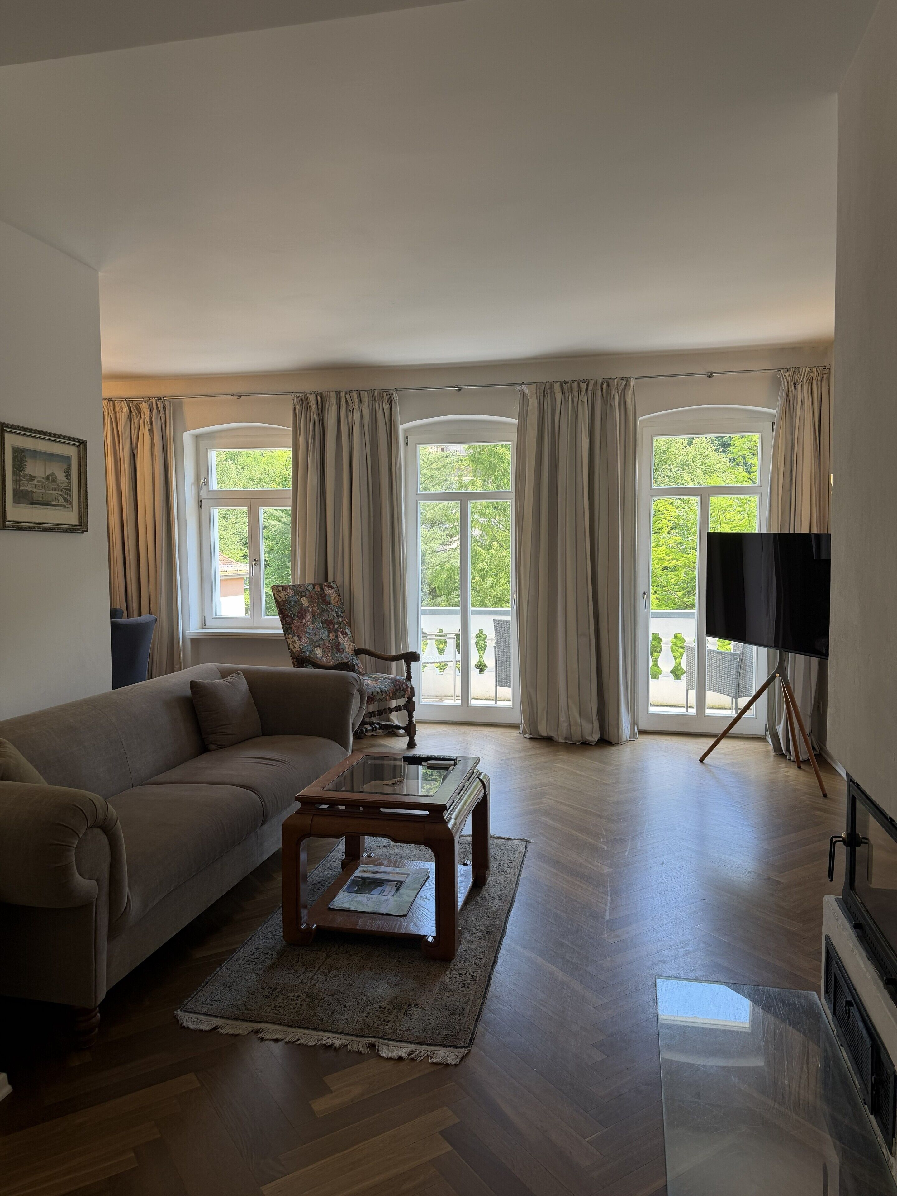 Deluxe Apartment, 3 Bedrooms, Balcony, Park View (incl. final cleaning fee € 80,-) | Soundproofing, rollaway beds, free WiFi, bed sheets