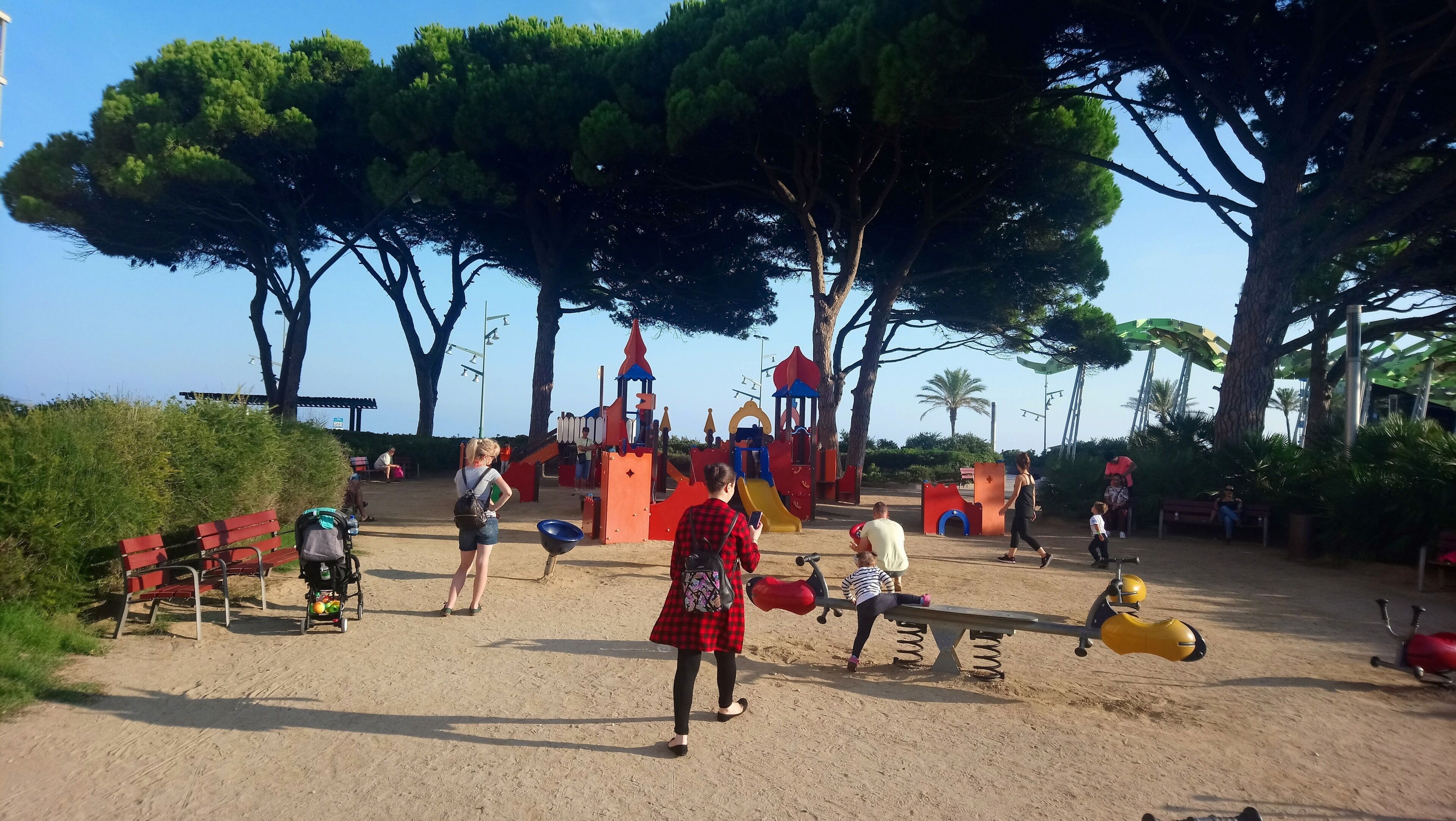 Children’s play area – outdoor