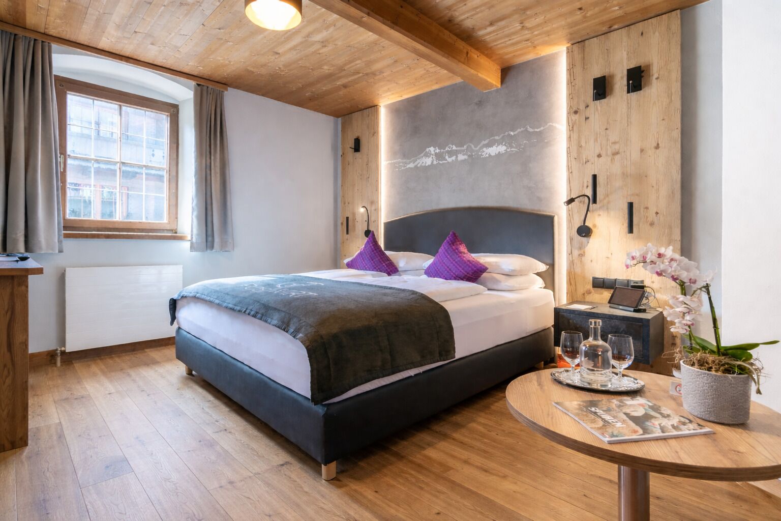 Classic Double Room (Nostalgie) | Hypo-allergenic bedding, minibar, in-room safe, desk