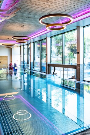 Indoor pool, 2 outdoor pools, open 7:00 AM to 9:00 PM, pool umbrellas - Hotel Postwirt (Soell)