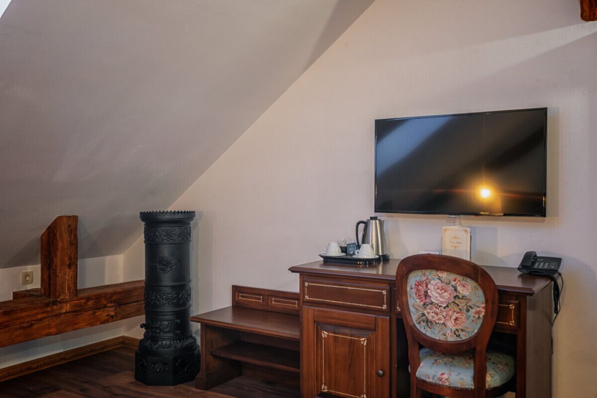 deluxe twin room, 1 bedroom | 2 bedrooms, premium bedding, memory-foam beds, minibar