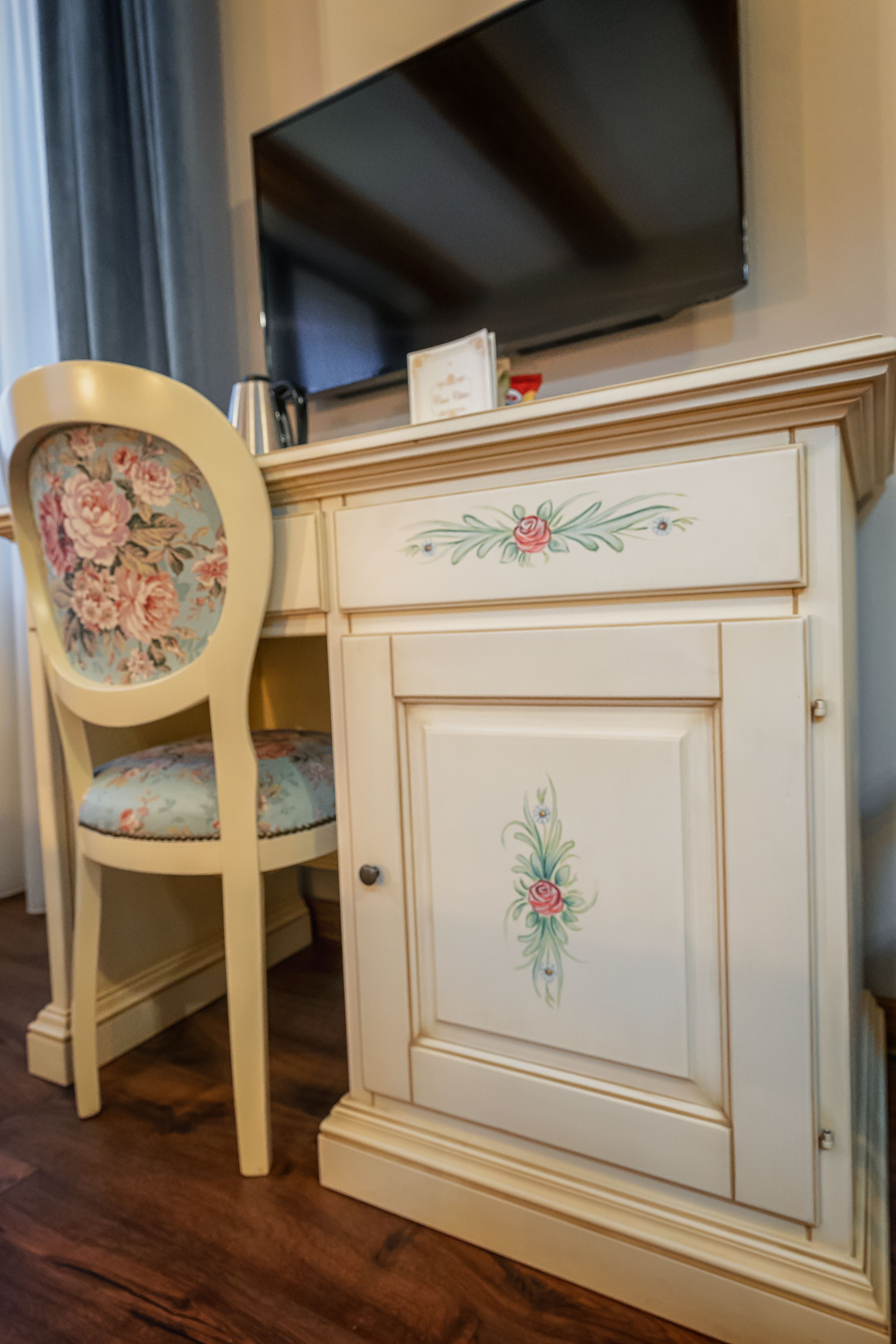 double room, 1 queen bed | 2 bedrooms, premium bedding, memory-foam beds, minibar