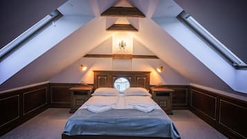 Svit Deluxe - flera sängar - intill bergen | 1 sovrum, allergitestade sängkläder och minibar