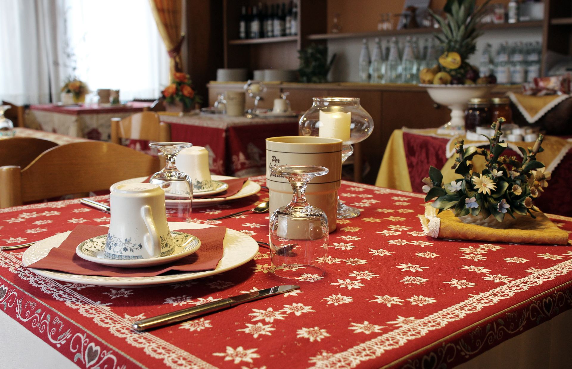 Free daily continental breakfast 