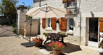 Charming Cottage with Courtyard, Baby Equipment, Countryside Views, and Modern Amenities