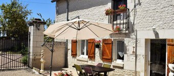 Charming Cottage with Courtyard, Baby Equipment, Countryside Views, and Modern Amenities