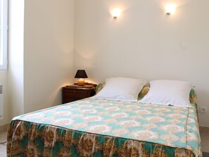 2 bedrooms