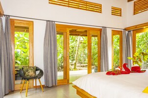 Free minibar items, in-room safe, desk, free WiFi