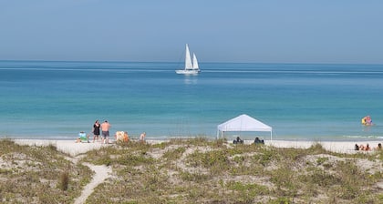 Beachfront Cottages PATIO at Beautiful Sandy Shores on Gulf of America