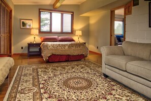 3 bedrooms, iron/ironing board, free WiFi, bed sheets - Lakeview Lodge - Nederland Retreat - walk to town - best views around (Nederland)