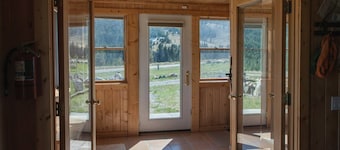 Mountain Views From Every Direction