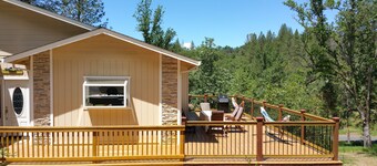 Quiet Retreat near Yosemite and Pine Mountain lake located in a gated community