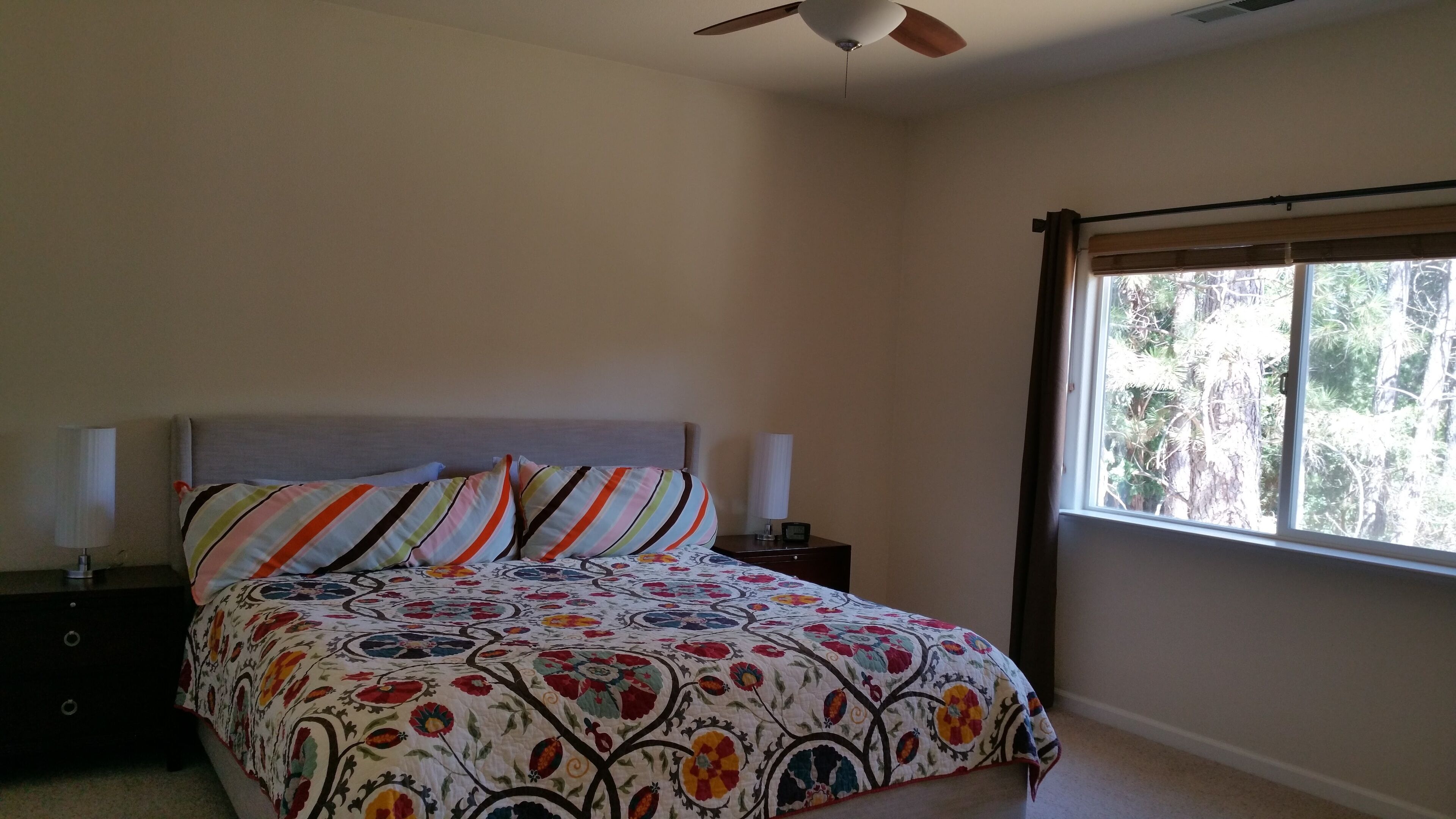 3 habitaciones, escritorio, tabla de planchar con plancha y wifi gratis 