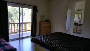 3 Schlafzimmer, Schreibtisch, Bügeleisen/Bügelbrett, kostenloses WLAN