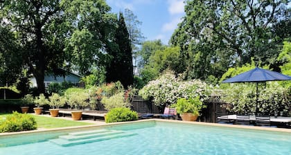 Innenstadt St. Helena Rückzug mit Pool, Boccia und Privatsphäre. Erlaubnis # PL19012