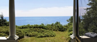 PRIVAT OCEANFRONT RETREAT - nyt fred og ro i et historisk Maine-hjem