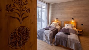 Deluxe House, 2 Bedrooms, Non Smoking, Mountainside | Soundproofing, iron/ironing board, free cribs/infant beds, free WiFi