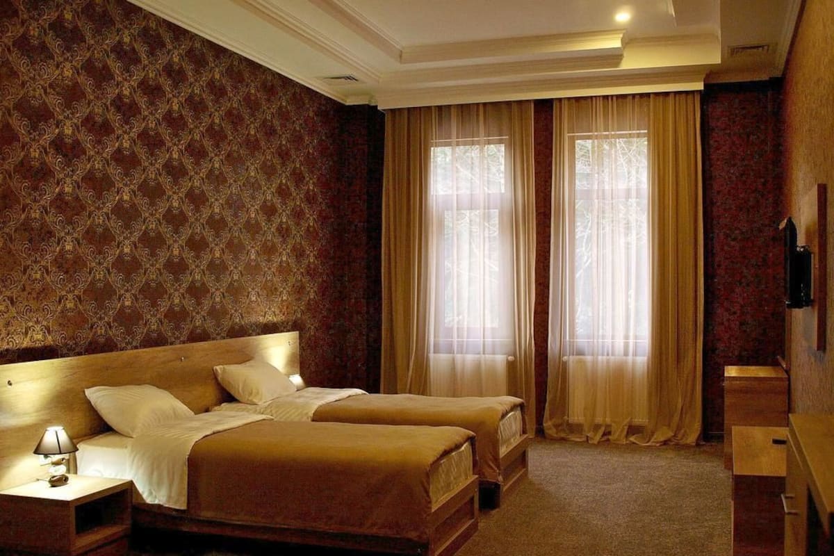 Deluxe Twin Room, 2 Twin Beds | 1 bedroom, premium bedding, in-room safe, desk