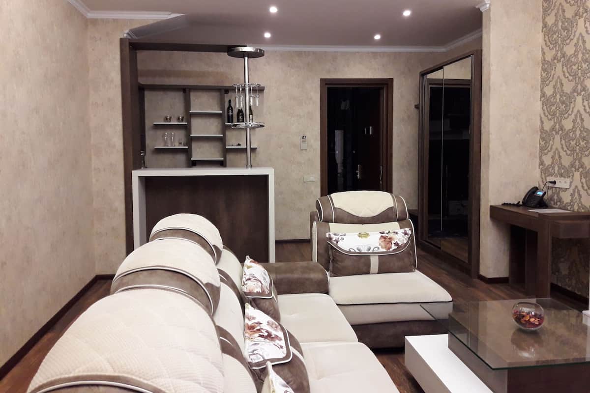 Exclusive Suite, 1 King Bed (203) | 1 bedroom, premium bedding, in-room safe, desk