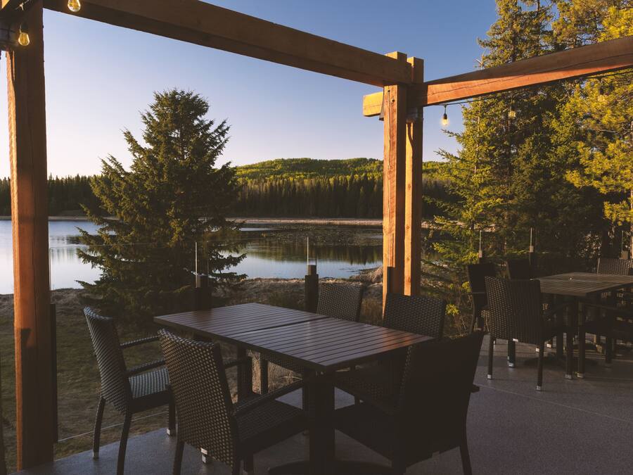 Breakfast, lunch and dinner served