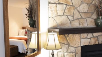 Romantic Suite, 1 Queen Bed with Sofa bed, Non Smoking, Fireplace | View from room