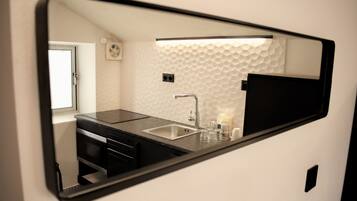 Economy Apartment, 1 Queen Bed, Private Bathroom, City View | Street view