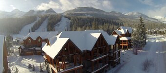  Ski-in Ski-out, Privat badestamp, Romslig End Unit, Panoramautsikt