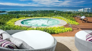 Baignoire à remous extérieure