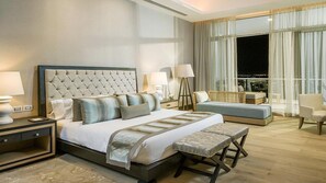 4 dormitorios, caja fuerte, tabla de planchar con plancha