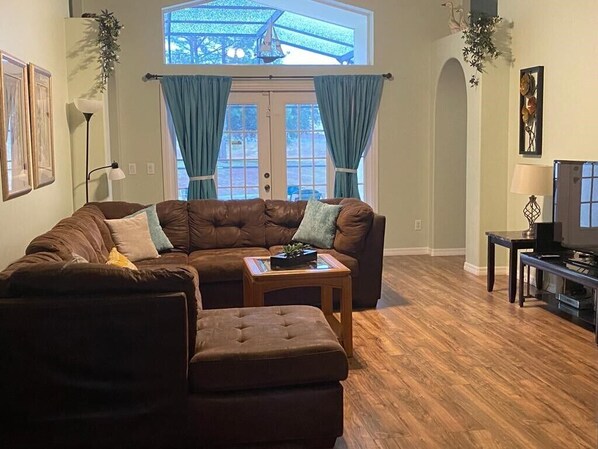 Smart TV, DVD player, books