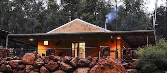 Nannup Bush Retreat........ Soothing Nature, all the conforts