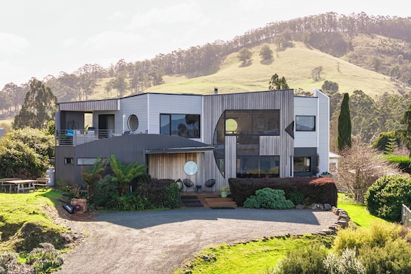 Property building - Quarry Hill Lookout!