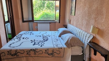 3 Schlafzimmer, Schreibtisch, Bügeleisen/Bügelbrett, kostenloses WLAN