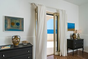 Interior - Beach front villa in Calabernardo, Noto, Sicily (Noto)