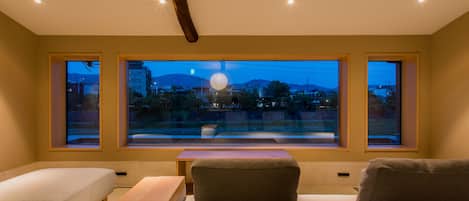 Private Vacation Home | Living area