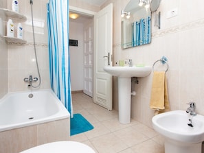 Hair dryer, towels - Cozy apt in Caleta de Fuste very central (Caleta de Fuste)