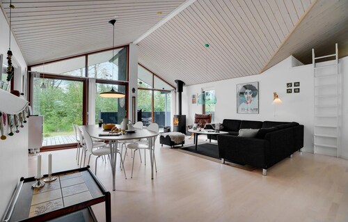 Cozy home in ålbæk with WiFi